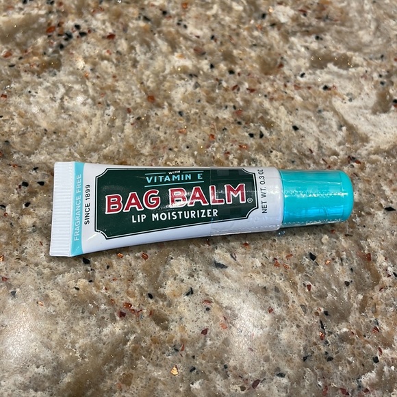 NEW Bag Balm Moisturizing Lip Balm - Picture 4 of 4